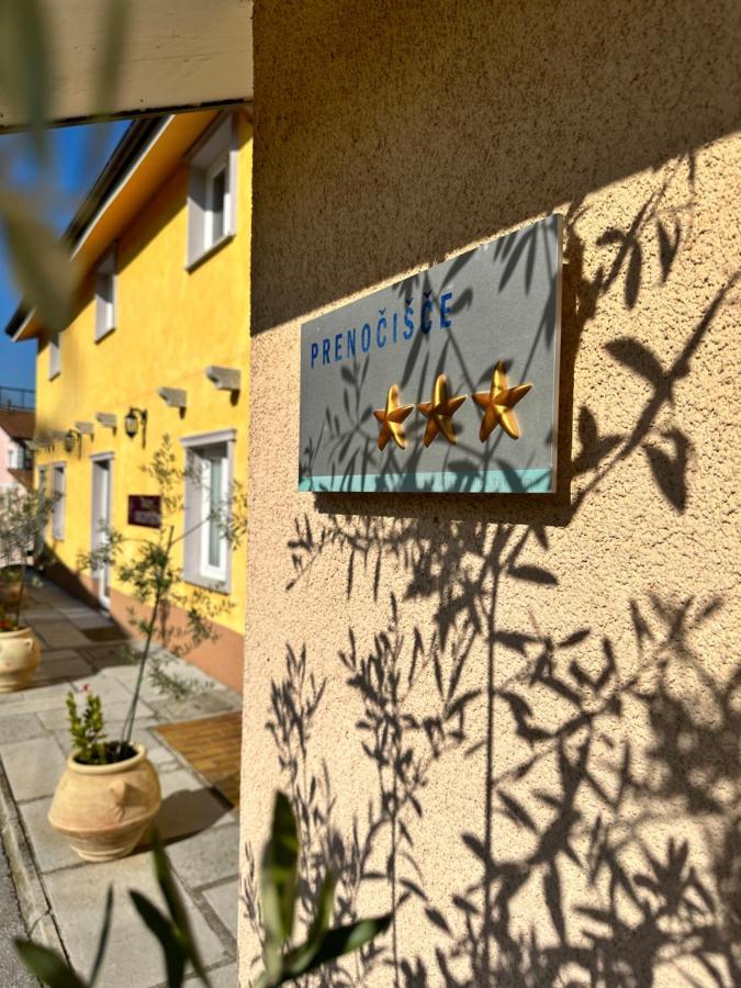 Hotel Grahor Depandance Sežana Exteriör bild